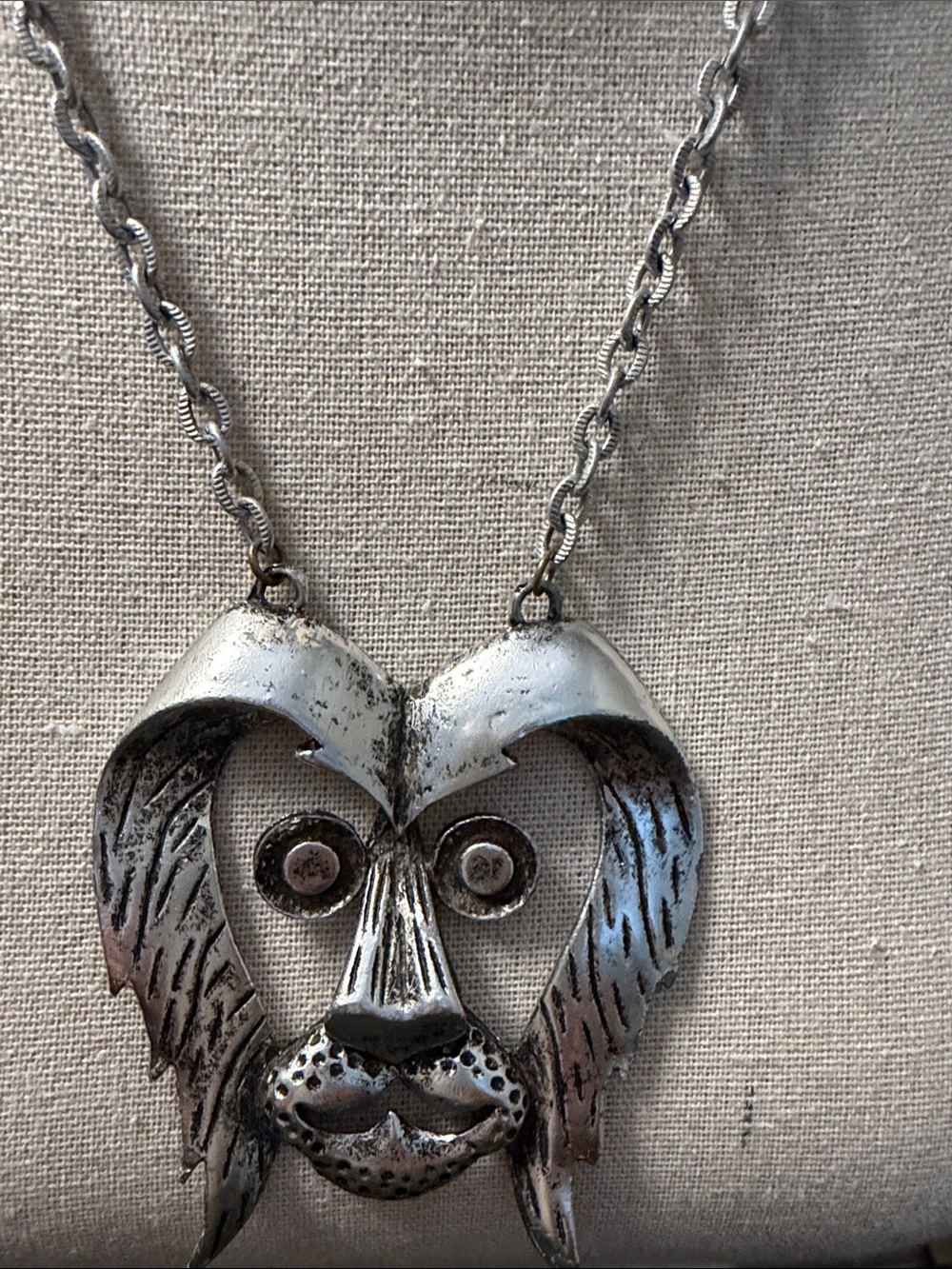 Silver-Tone Lion Face Pendant Necklace -vintage